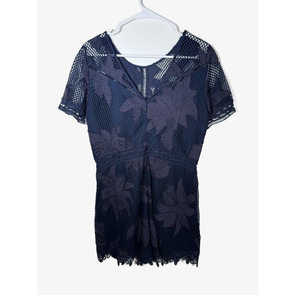 Adelyn Rae Navy Blue Lace Romper Women’s Size L Short Sleeve Floral Romantic - Picture 10 of 16